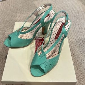 Bait Seafoam Green heels Retro